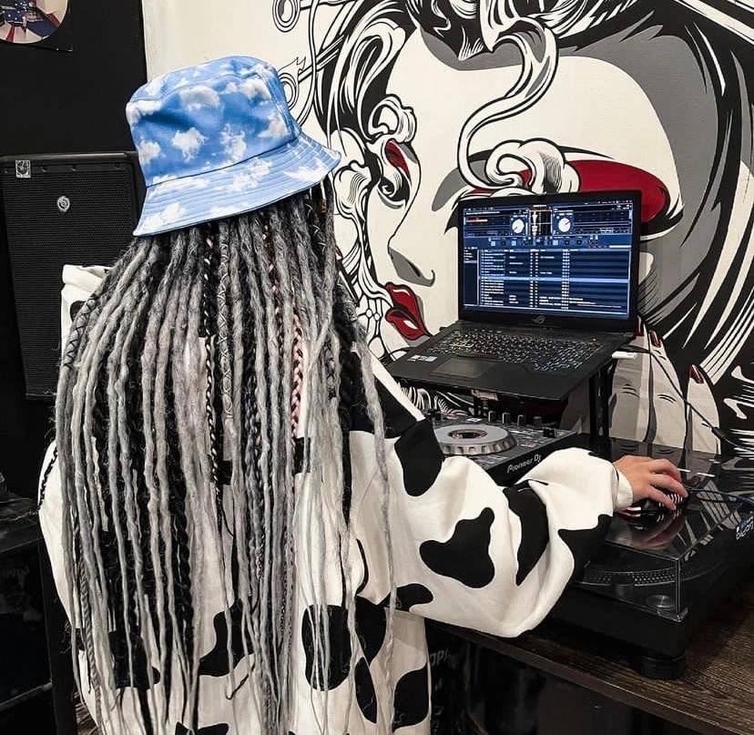 Профессиональная школа диджеинга DJ PLACE в Санкт-Петербурге: Кастомизация, Очные курсы, Обучение, Курсы,