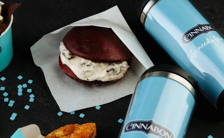 Кофейня Cinnabon в Адлере: Кондитерская, Свежая выпечка, Кофе с собой, Прохладные напитки, Доставка,