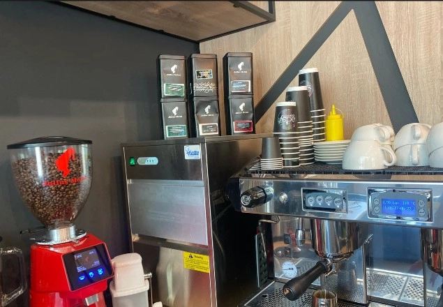 Кофейня Easy coffee в Адлере: Кофе, Прохладные напитки, Терраса, Кондитерские изделия, Доставка,