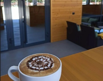 Кофейня Easy coffee в Адлере: Кофе, Прохладные напитки, Терраса, Кондитерские изделия, Доставка,