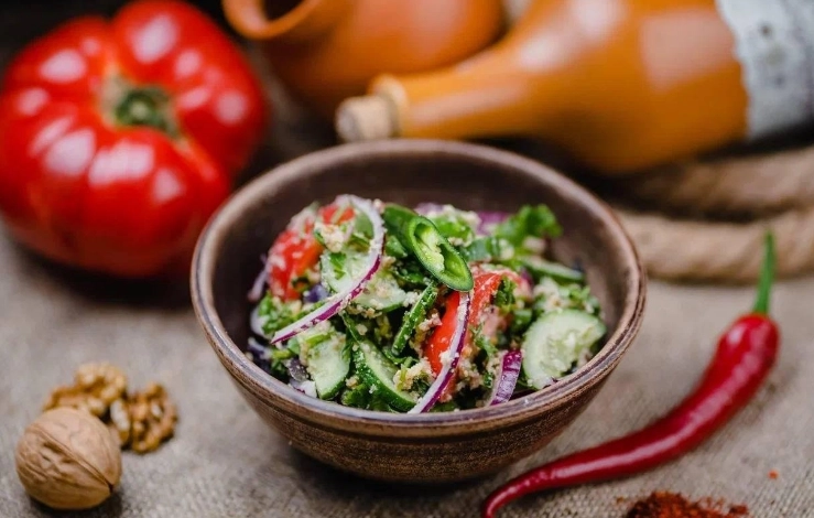 Кафе Knza-home cooking в Туапсе: Европейская кухня , Заказ столиков, Заказ на вынос, Проведение банкетов, Грузинская кухня, Детское меню,