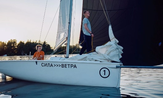 Яхт-клуб Сила ветра в Сочи: Школа Капитанов , Детский Клуб , Парусный Спорт, Яхтинг в Сочи, Приключения , Парусная Яхта , Аренда,