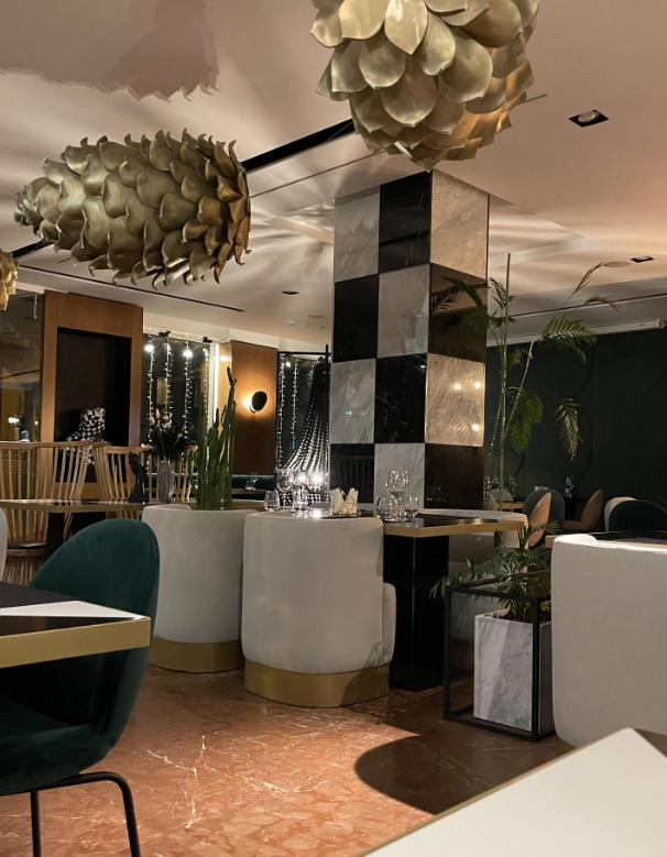 Ресторан VIRID YARD в Казани: Европейская кухня, Паназиатская кухня, Средиземноморская кухня, Завтрак, Винная карта, Детское меню, Заказ столиков, Заказ навынос,