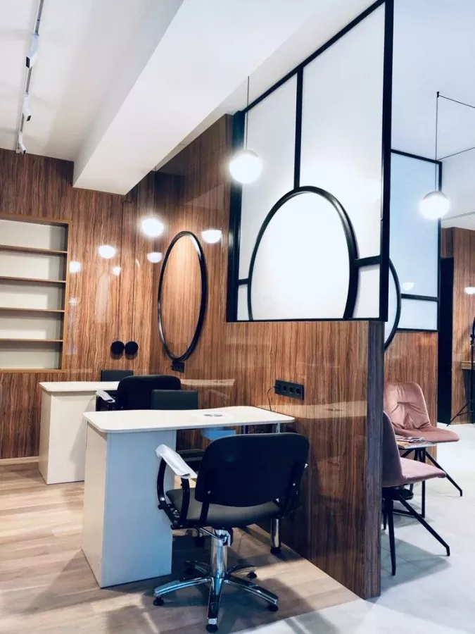 Центр красоты и здоровья Buro Krasoty в Туапсе: Детская стрижка, Центр красоты, Аппаратный маникюр, Мужской маникюр, Дизайн ногтей, Выезд на дом, Инъекционные процедуры, Наращивание гелем,