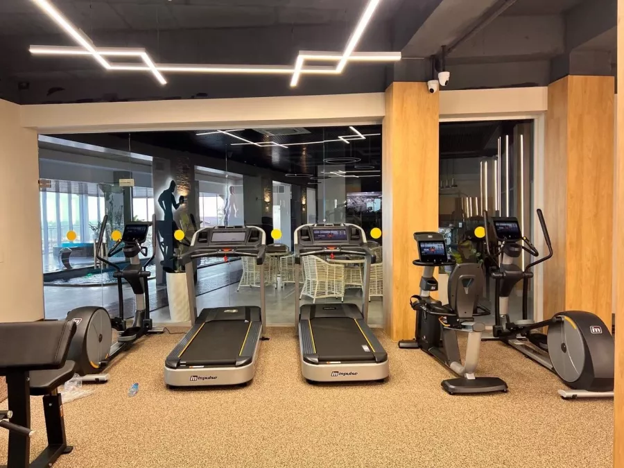Комплекс Rosa Fitness & SPA в Туапсе: SPA, Тренажёрные залы, Возможны разовые посещения, Тренажерный зал, Аквааэробика, Сауны,