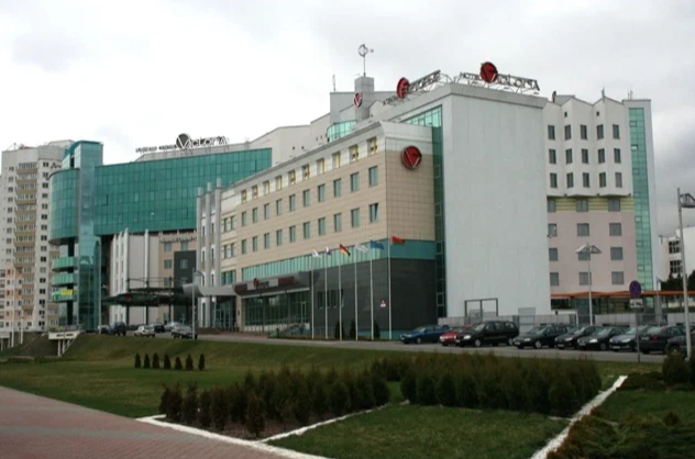 Сауна VIP Сауна отеля Виктория в Минске: Бассейн, Гидромассаж, Комнаты отдыха, Караоке, Бар, До 12 человек, Финская парная, Оплата картой,