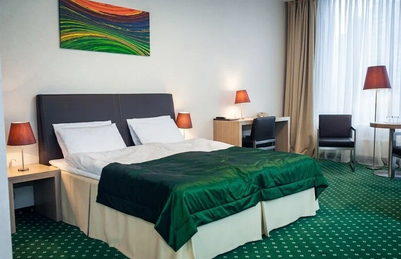 Гостиница Green City Hotel 3* в Минске: 57 номеров, 3 звезды, Можно с животными, Автоматические двери, Парковка, Оплата картой, Наличный расчёт, Завтрак,