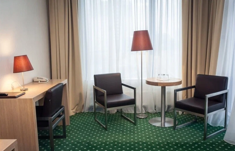 Гостиница Green City Hotel 3* в Минске: 57 номеров, 3 звезды, Можно с животными, Автоматические двери, Парковка, Оплата картой, Наличный расчёт, Завтрак,