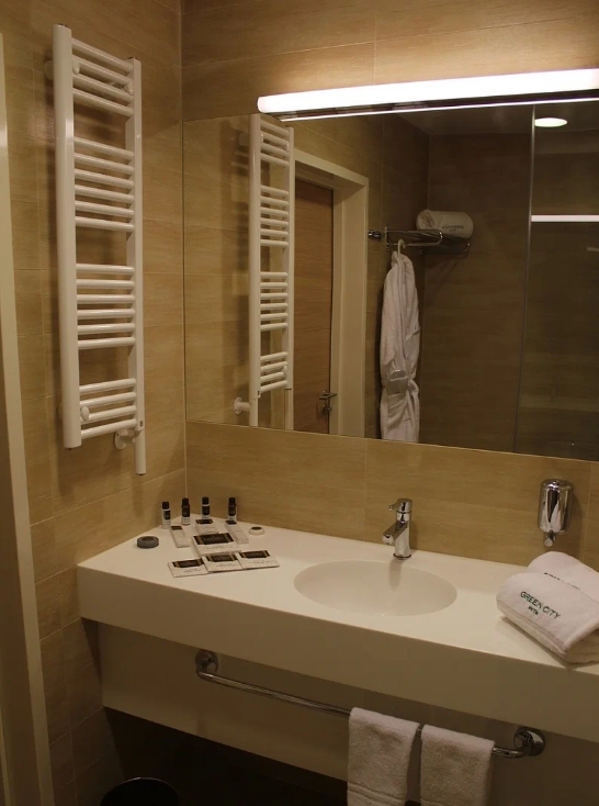 Гостиница Green City Hotel 3* в Минске: 57 номеров, 3 звезды, Можно с животными, Автоматические двери, Парковка, Оплата картой, Наличный расчёт, Завтрак,