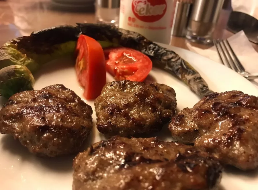Кафе Bay Kofte в Каше: Кафе, Вкусно, Пирожки, Десерт, Чилим,