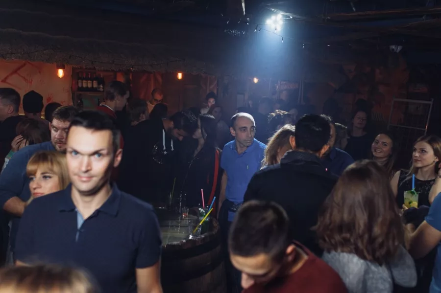 Бар На пляже в Минске: Азиатская кухня, Заказ столиков, Летняя терраса, Живая музыка, Заказ навынос, Проведение банкетов, Еда, Европейская кухня,