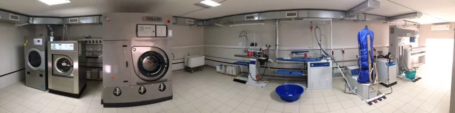 Прачечная Стандарт чистоты в Туапсе: Прачечные, Химчистки одежды, Химчистки текстиля , Чистка ковров, Реставрация пухо-перьевых изделий,