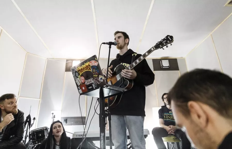 Студия Звукозаписи GRecords в Нижнем Новгороде: Звукозапись, Создание Музыкальных Композиций, Написание Песен, Музыкальные Эксперименты,