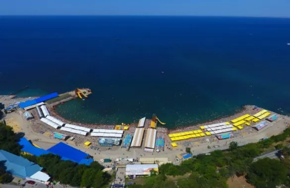 Пляж пансионата "Высокий берег"