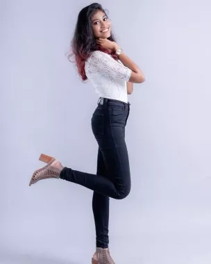 Модельное агентство "Armenia Yash Models".