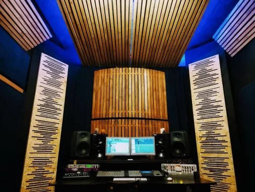 Студия звукозаписи в Ереване "AllGoRhythm Records".