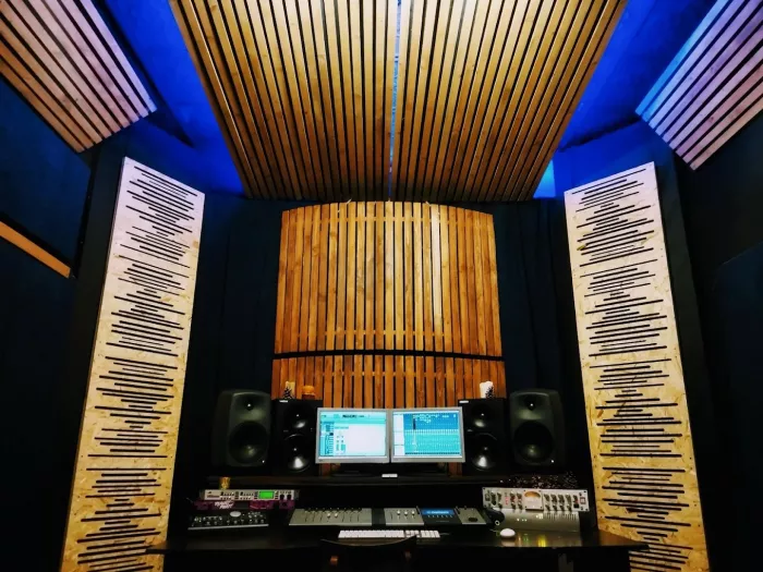 Студия звукозаписи в Ереване AllGoRhythm Records  в  Ереване