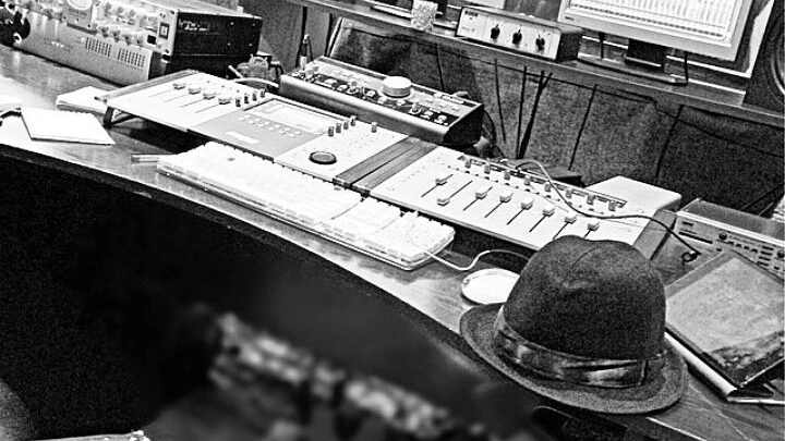 Студия звукозаписи в Ереване AllGoRhythm Records в Ереване: Звукозапись, Создание Музыкальных Композиций, Написание Песен, Музыкальные Эксперименты,