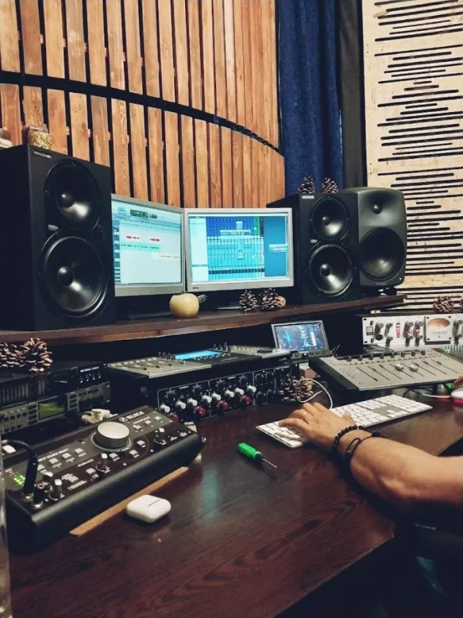 Студия звукозаписи в Ереване AllGoRhythm Records в Ереване: Звукозапись, Создание Музыкальных Композиций, Написание Песен, Музыкальные Эксперименты,