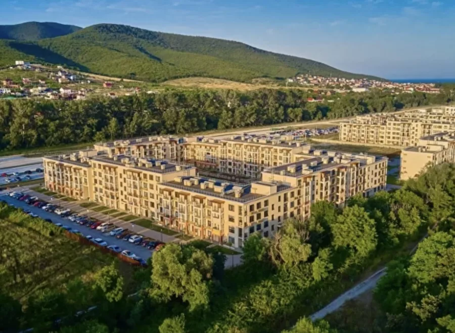 ЖК Holiday House в Анапе: Новостройки , Жилой комплекс , Квартиры , Детская площадка , Парковка , Бассейн ,