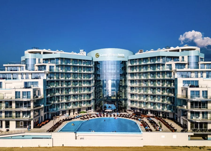 Отель Grand hotel Anapa в Анапе: Отель, Спа комплекс , Детская комната, Лаунж-зоны, Бассейн, Ресторан,