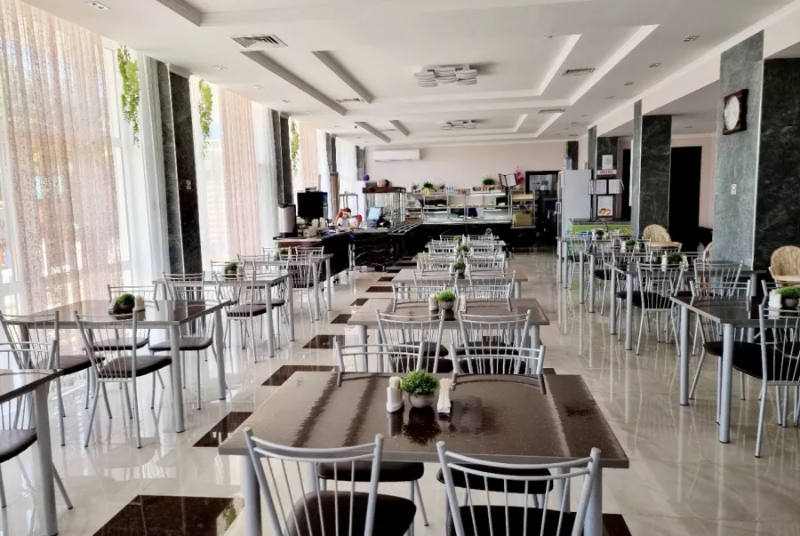 Отель Leonsia Family Hotel в Анапе: Отель, Дельфинарий , Парк аттракционов , Бассейн , Парк водных аттракционов,