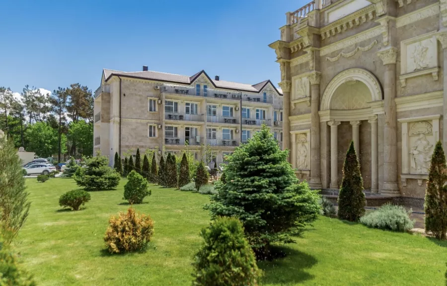 Отель Avdallini Golden Bay в Анапе: Отель, Пляж, Бассейн , Детская площадка , Кафе, Шведский стол , Бар,