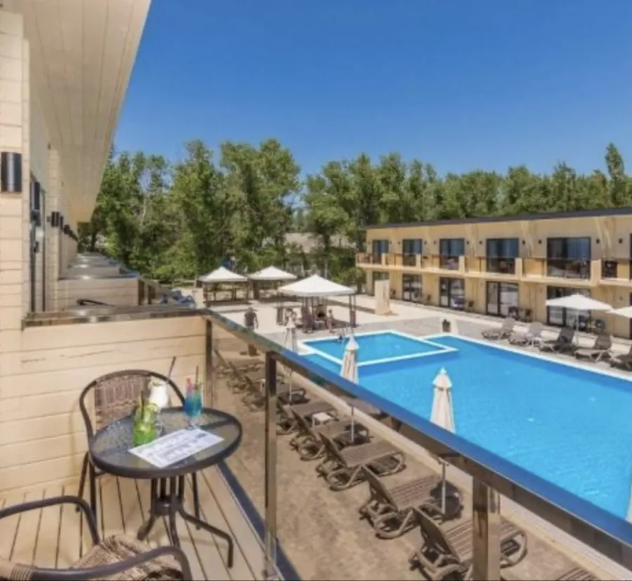 Коттедж Volna Sea Village в Анапе: Коттедж , Посёлок Пятихатка , Парковка , Бассейн , Отель,