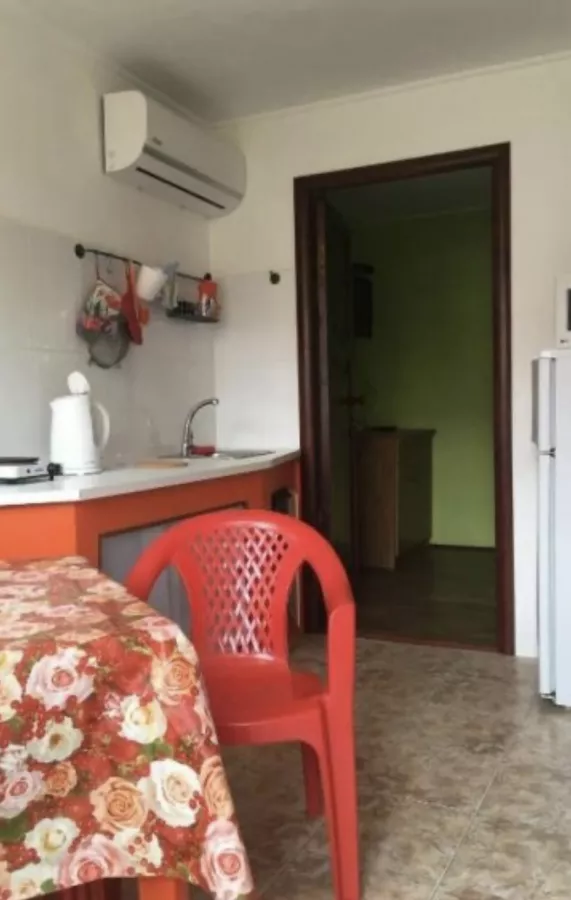 Дом для отпуска На Терской в Анапе: Кухня, Гостиница, Жилье,