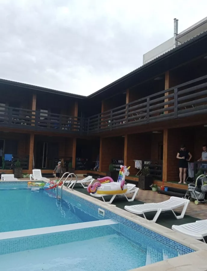 Отель villa na peske в Анапе: Отель, Семейный отдых , Пляж, Бассейн , Детская площадка ,
