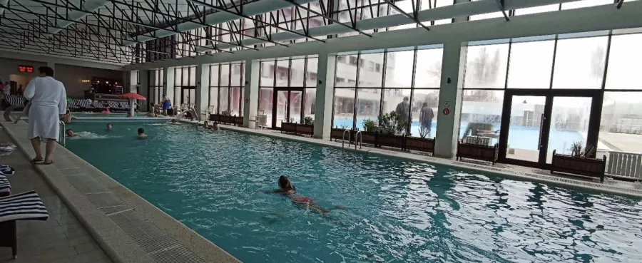 Отель Beton Brut Ultra all Inclusive&Spa Anapa Miracleon 4* в Анапе: Семейный отдых , Бассейн , Бар, Детская площадка , Спортивная площадка , Отель,