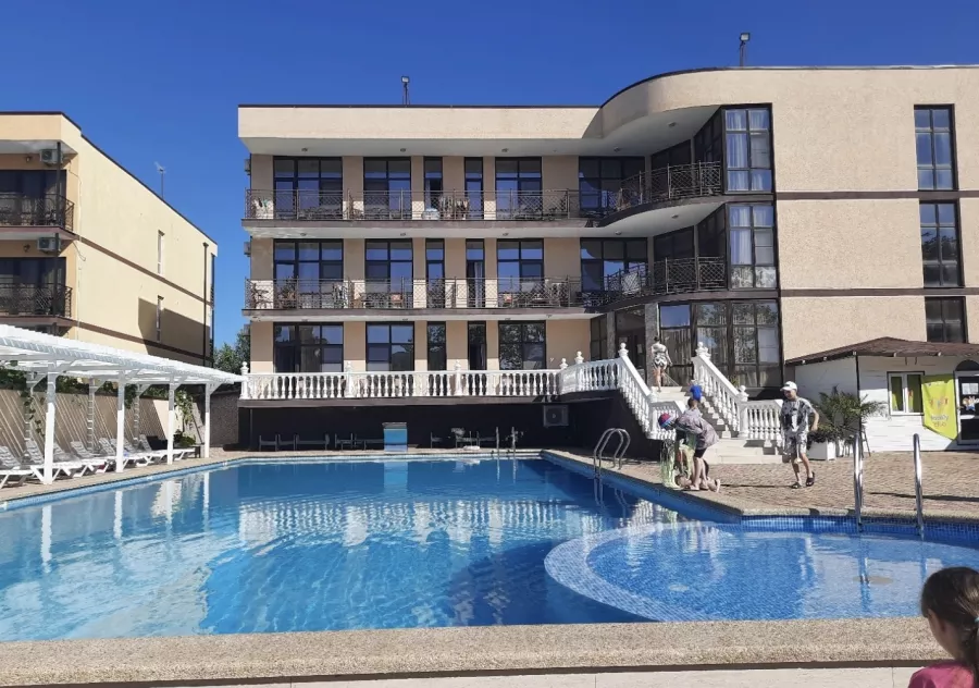 Отель Miracle&N в Анапе: Отель, Семейный отдых , Столовая , Бассейн,