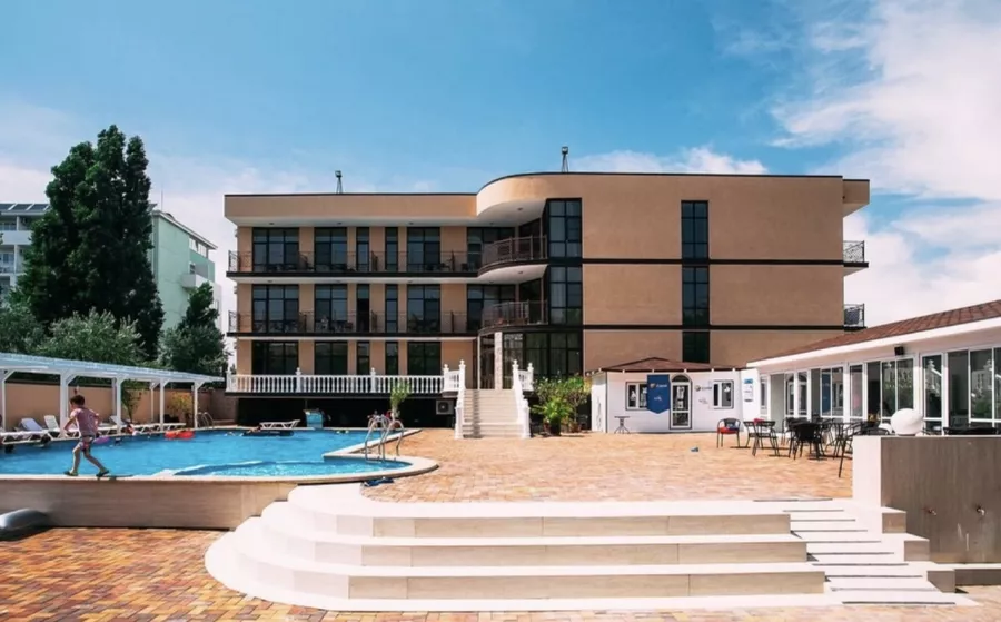 Отель Miracle&N в Анапе: Отель, Семейный отдых , Столовая , Бассейн,