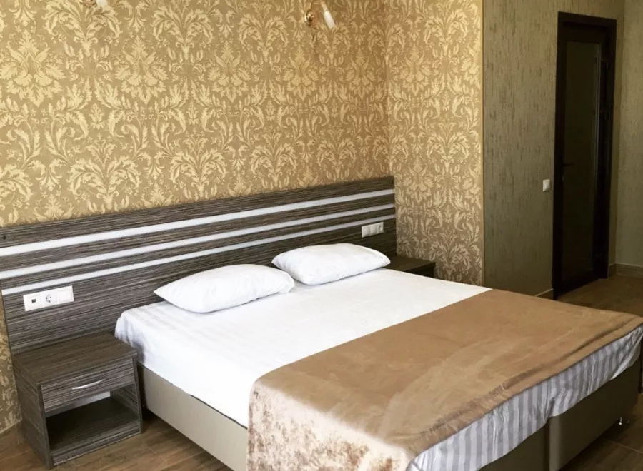 Отель Miracle&N в Анапе: Отель, Семейный отдых , Столовая , Бассейн,