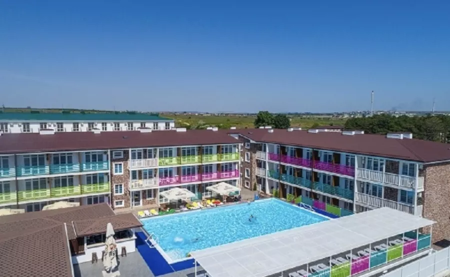 Отель Sea breeze resort в Анапе: Отель, Семейный отдых , Бассейн , Детская площадка , Пляж,