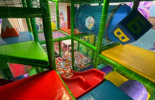 Детский клуб в отеле Mercure Роза Хутор в Адлере