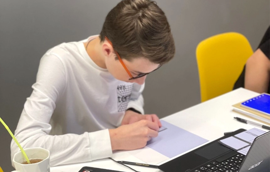 Школа дизайна Education design на Бульваре зеленые аллеи в Видном: Школа Дизайна, Композиция, Колористика, Проектная Деятельность, Визуализация, Сторитейлинг, SMM, Брендирование,