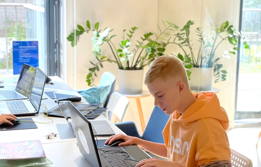 Школа дизайна Education design в Домодедово в Видном: Школа Дизайна, Композиция, Колористика, Проектная Деятельность, Визуализация, Сторитейлинг, SMM, Брендирование,