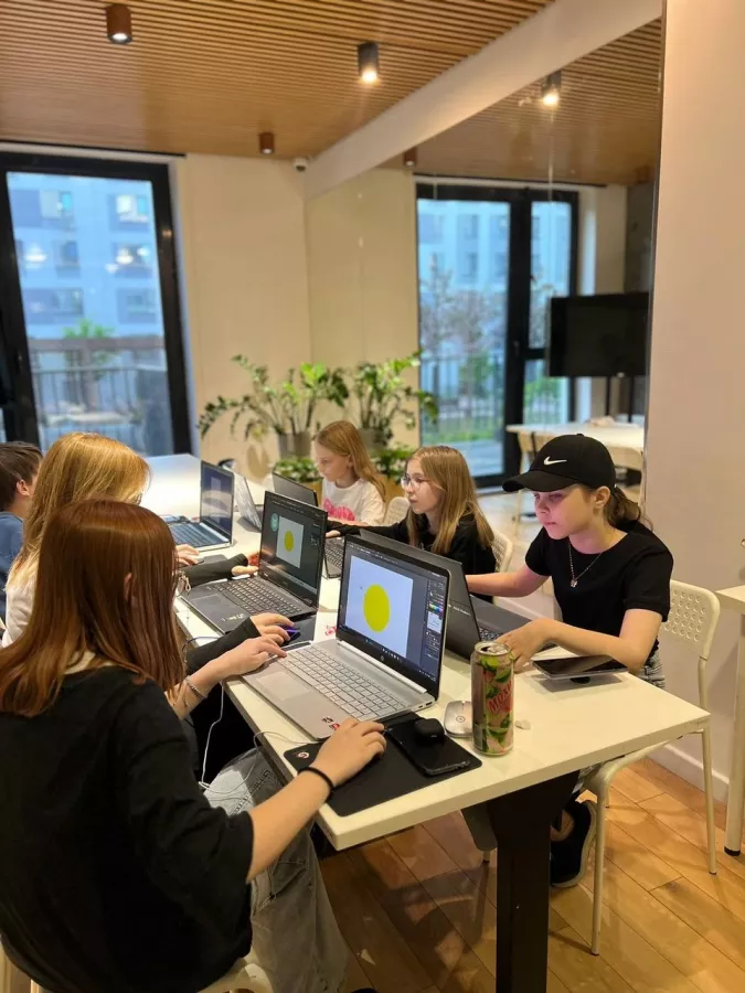 Школа дизайна Education design на Калиновой в Видном: Школа Дизайна, Колористика, Композиция, Проектная Деятельность, Визуализация, Сторитейлинг, SMM, Брендирование,