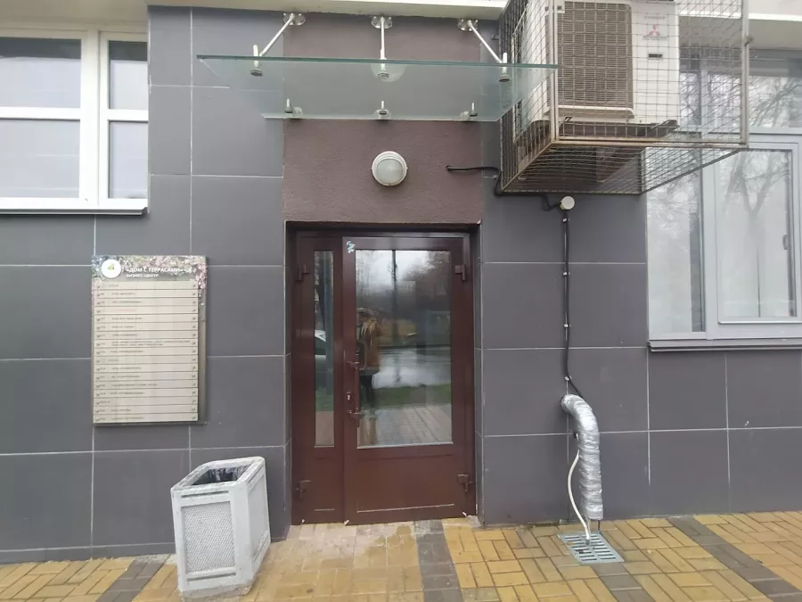 ЖК в Нижнем Новгороде Дом с террасами в Нижнем Новгороде: Современная Планировка, Архитектурные Корпуса, Панорама Города, Жилой Комплекс, Парковка, Детская площадка,