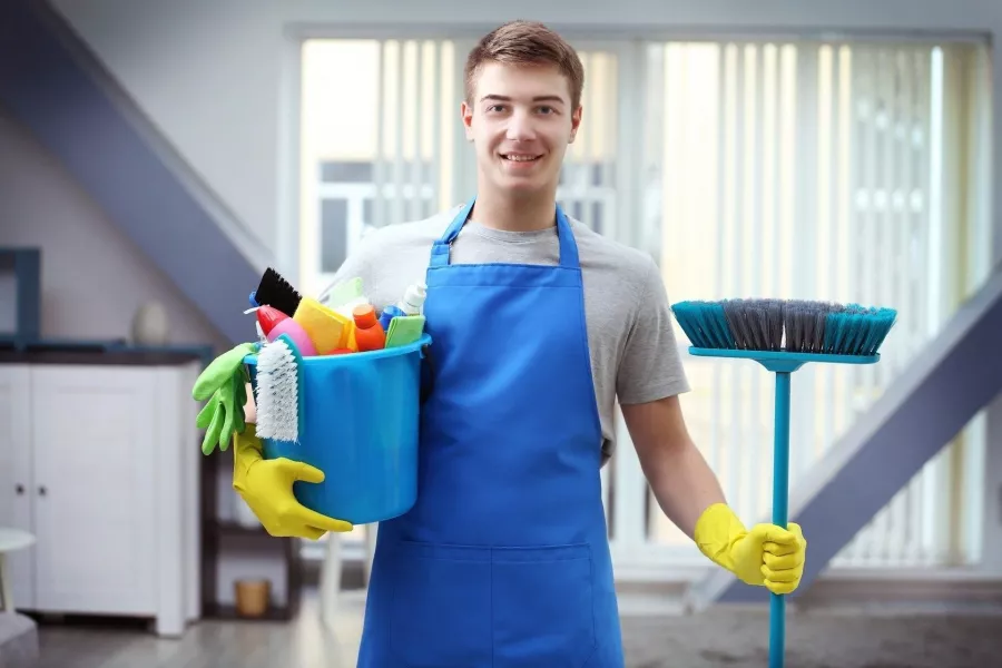 Услуги по уборке Fresh Cleaning Service в Ереване: Уборка Помещений, Мойка Окон, Химчистка, Клининг,