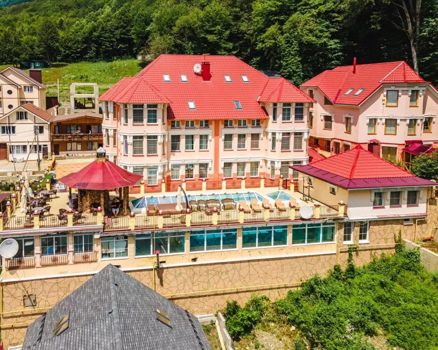 Отель Горный хрусталь в Красной Поляне: Сауна, Детская площадка , Семейный отдых , Горы, Отпуск, Бассейн, Отель,