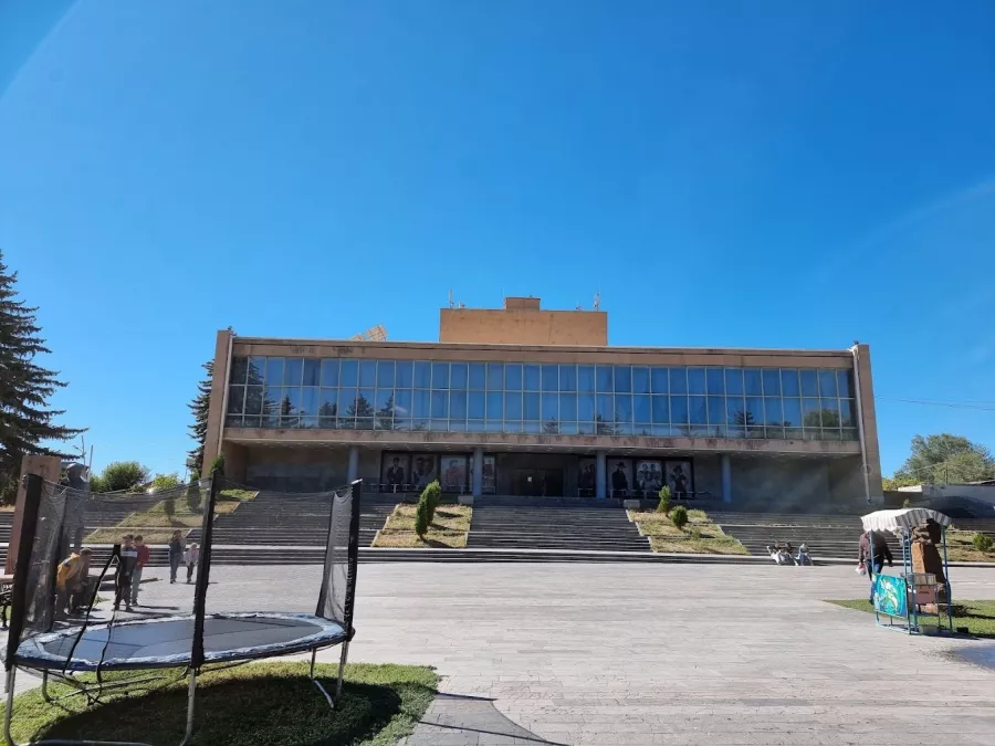 Гюмрийский Драматический Театр в Гюмри: Театр, Постановки, Искусство, Культурные Мероприятия,