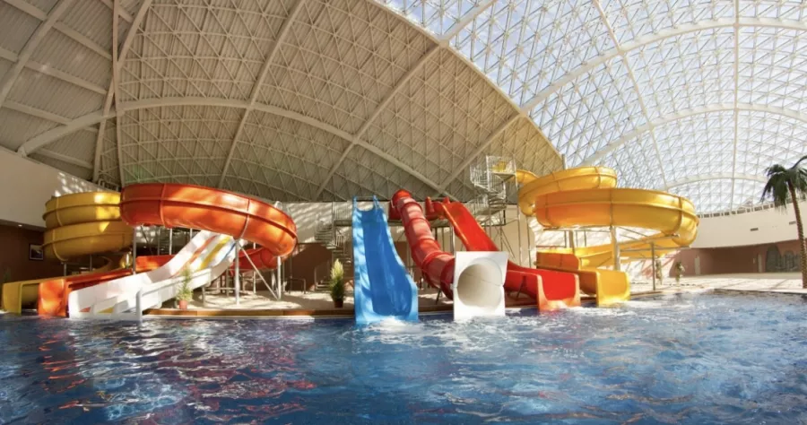 Аквапарк Mountain Beach в Красной Поляне: Аквапарк , Горки, Возле воды, Песок, Волейбол, Детская зона, Семейный отдых ,
