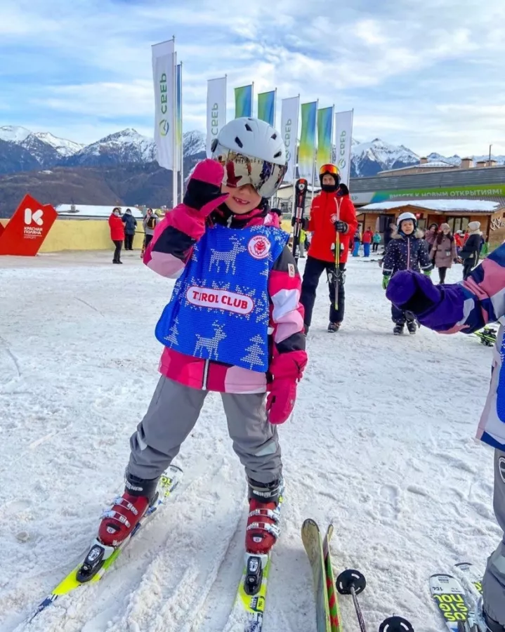 Детский лагерь дневного пребывания TIROL CLUB в Красной Поляне: Лагерь , Дети, Детская площадка , Отдых для детей , Инструктор, Воспитатель ,