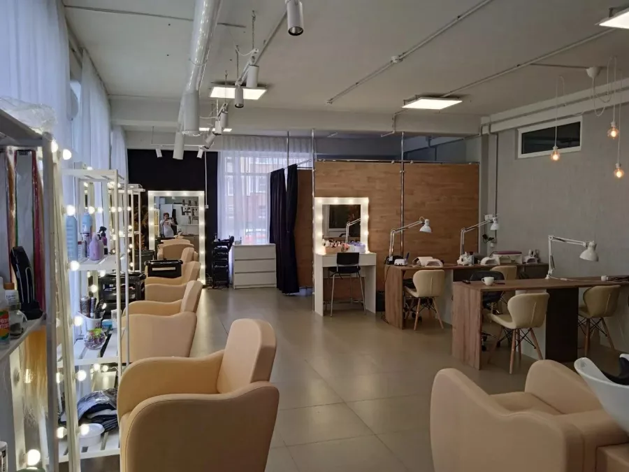 Салон красоты Backstage в Новороссийске: Салон красоты, Окрашивание, Брови, Красота,