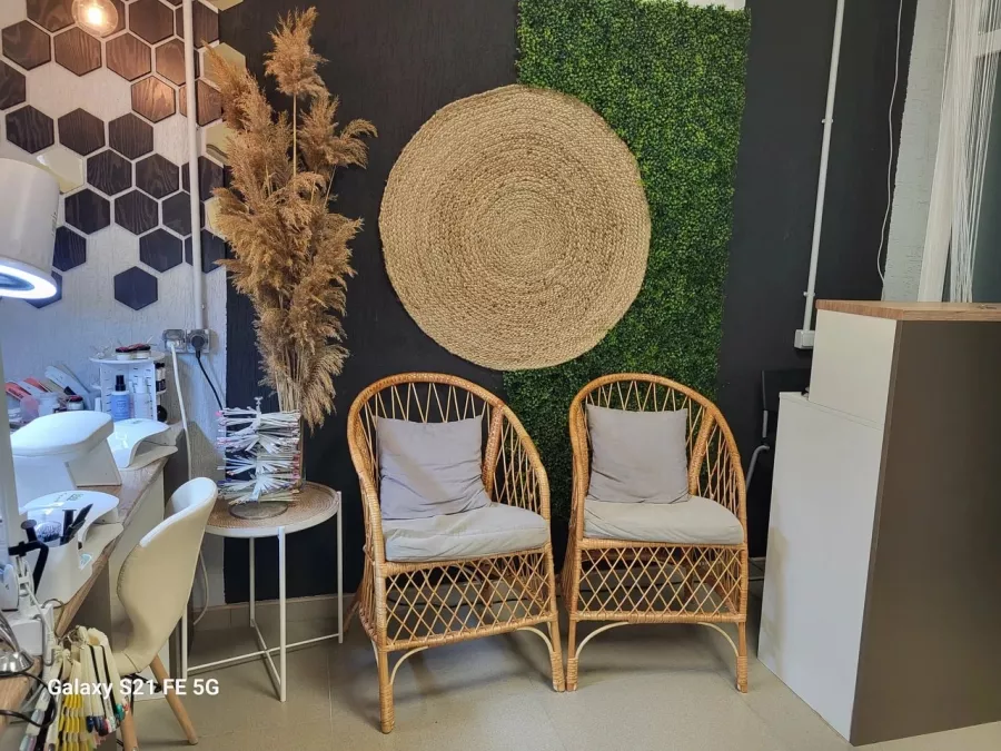 Салон красоты Backstage в Новороссийске: Салон красоты, Окрашивание, Брови, Красота,