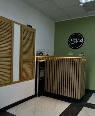 Салон красоты "Studio V23"