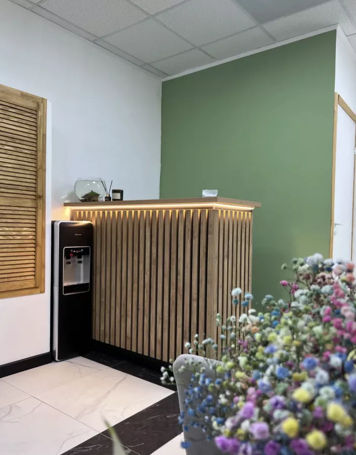 Салон красоты Studio V23 в Видном: Стрижка, Ногти, Волосы, Маникюр, Педикюр,