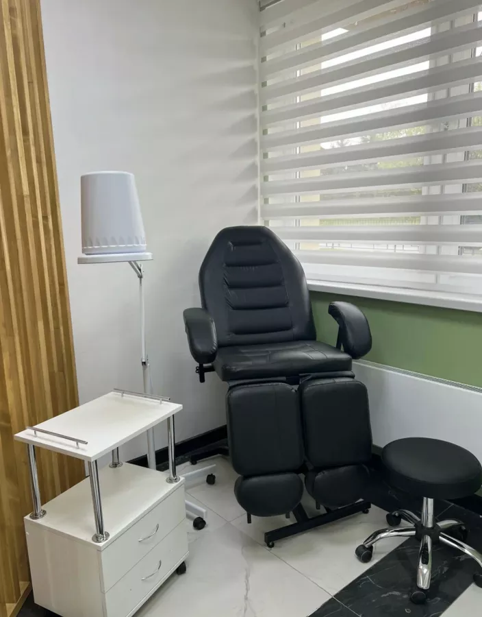Салон красоты Studio V23 в Видном: Стрижка, Ногти, Волосы, Маникюр, Педикюр,